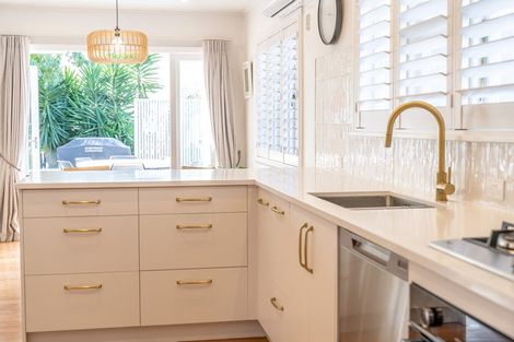 Photo of property in 25 Taylor Terrace, St Andrews, Hamilton, 3200