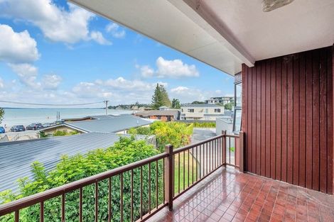 Photo of property in 2/30 Manly Esplanade, Browns Bay, Auckland, 0630