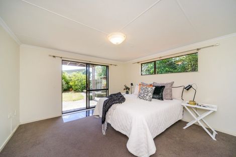 Photo of property in 42a Clifton Terrace, Fitzherbert, Palmerston North, 4410