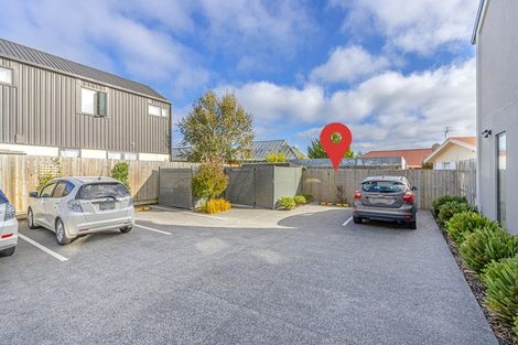 Photo of property in 2/45 Division Street, Riccarton, Christchurch, 8041