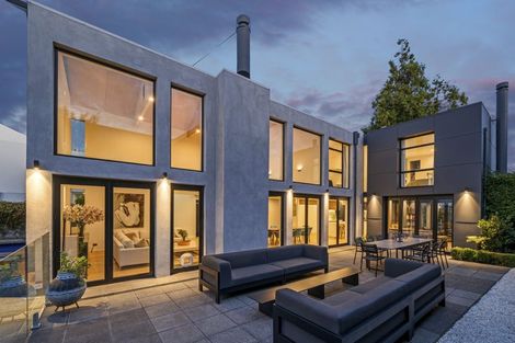 Photo of property in 100 Glandovey Road, Fendalton, Christchurch, 8052