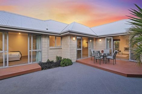 Photo of property in 5 Foresters Crescent, Parklands, Christchurch, 8083