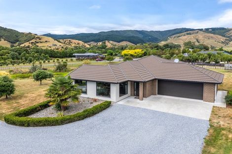 Photo of property in 38 Mountain View Drive, Manakau, Otaki, 5583