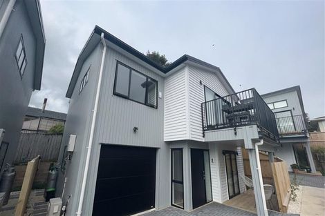 Photo of property in 20a Pipitea Place, Massey, Auckland, 0614