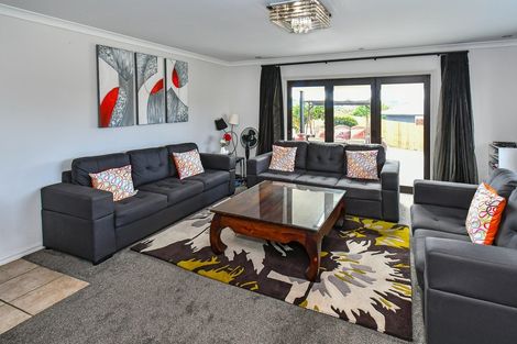 Photo of property in 9 Ambedkar Way, Pukekohe, 2120