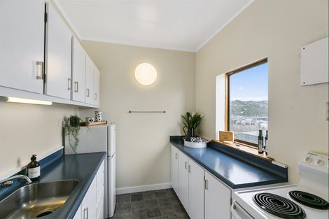Photo of property in Hobson Court Flats, 66/70 Hobson Street, Thorndon, Wellington, 6011