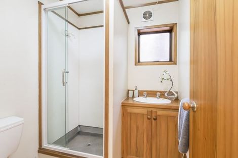 Photo of property in 3/16 Mahara Avenue, Birkenhead, Auckland, 0626