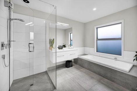 Photo of property in 17 Victoria Street, Hawera, 4610