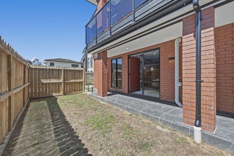 Photo of property in 716c Massey Road, Mangere, Auckland, 2022