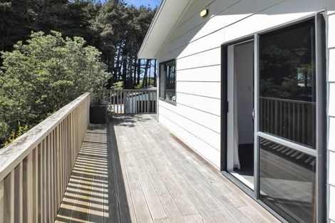 Photo of property in 25 Cousins Avenue East, Foxton Beach, Foxton, 4815