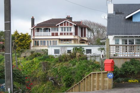 Photo of property in 16 Wakefield Street, Welbourn, New Plymouth, 4310