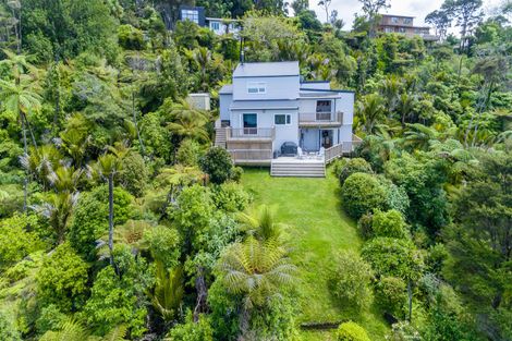 Photo of property in 24 Deirdre Place, Titirangi, Auckland, 0604