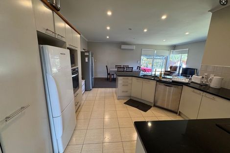 Photo of property in 16 Speyside Crescent, Flat Bush, Auckland, 2016