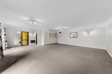Photo of property in 17 Pukekohatu Street, Waitara, 4320