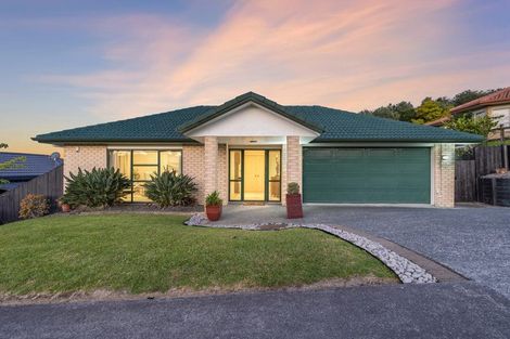 Photo of property in 27 Roy Maloney Drive, Henderson, Auckland, 0612