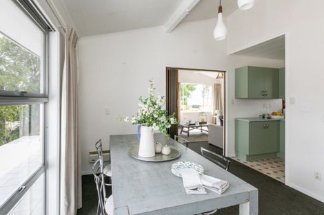 Photo of property in 6 Ashford Place, Havelock North, 4130