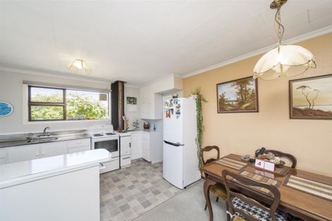 Photo of property in 1 Graves Street, Eltham, 4322