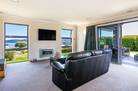 Photo of property in 13 Peregrine Place, Kinloch, Taupo, 3377
