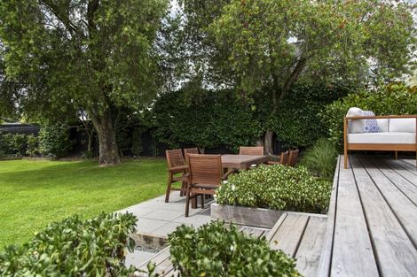 Photo of property in Peninsula Primary School, 61 Wharf Road, Te Atatu Peninsula, Auckland, 0610