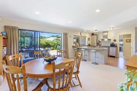 Photo of property in 31 Campion Road, Waikanae Beach, Waikanae, 5036