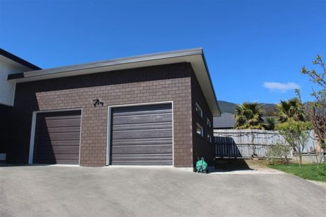 Photo of property in 25 Admiralty Place, Waikawa, Picton, 7220