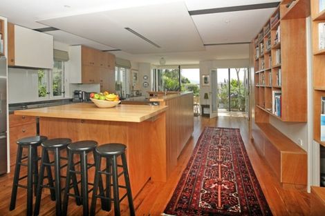 Photo of property in 9 Marine Parade, Seatoun, Wellington, 6022