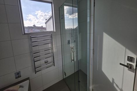 Photo of property in 73 Ridge View Crescent, Pukekohe, 2120