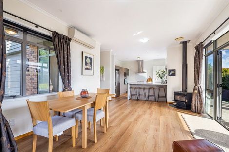 Photo of property in 10 Seamount Drive, Red Beach, 0932