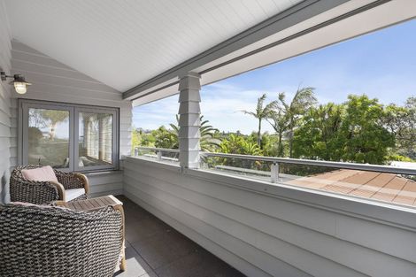 Photo of property in 98 Aberdeen Road, Campbells Bay, Auckland, 0620