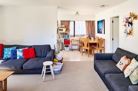 Photo of property in 1a Pearce Crescent, Taita, Lower Hutt, 5011