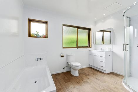 Photo of property in 2/12 Surville Place, Mairangi Bay, Auckland, 0630