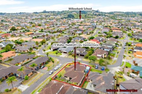 Photo of property in 19 Walter Haddrell Crescent, Flat Bush, Auckland, 2016