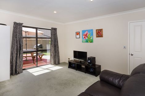 Photo of property in 4 Trillick Place, Tuakau, 2121