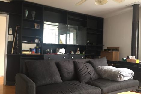 Photo of property in 19 Finlow Drive, Te Atatu South, Auckland, 0610