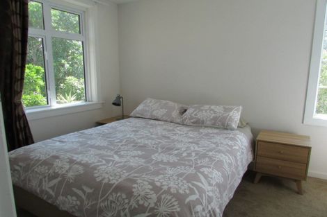 Photo of property in 2 Hawkhurst Road, Lyttelton, 8082