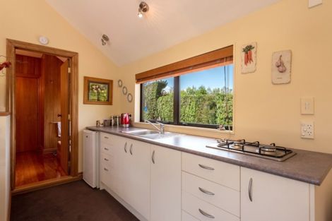 Photo of property in 312 Heatherlea Road East, Levin, 5571