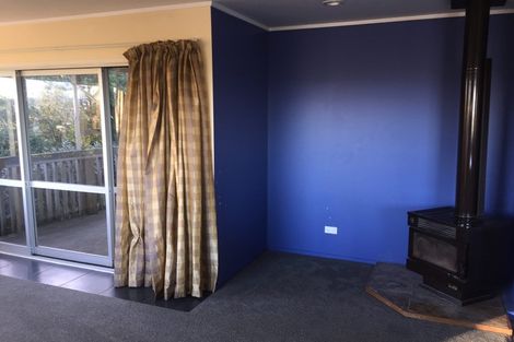 Photo of property in 20 Peterhouse Place, West Harbour, Auckland, 0618