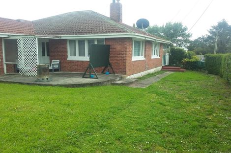 Photo of property in 125 Millbrook Road, Sunnyvale, Auckland, 0612