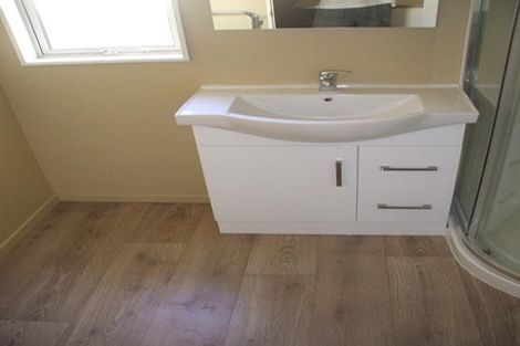 Photo of property in 19 Viridian Lane, Greenhithe, Auckland, 0632