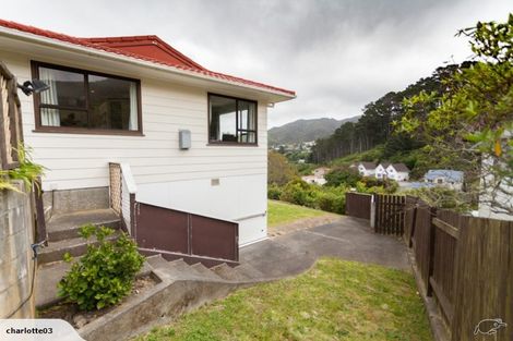 Photo of property in 24 Percy Dyett Drive, Karori, Wellington, 6012