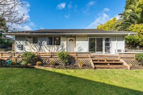 Photo of property in 1 Regatta Road, Torbay, Auckland, 0630