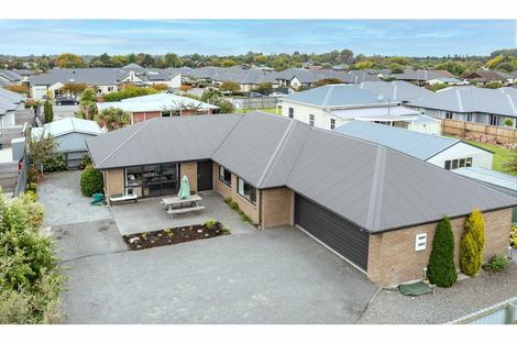 Photo of property in 98a Percival Street, Rangiora, 7400