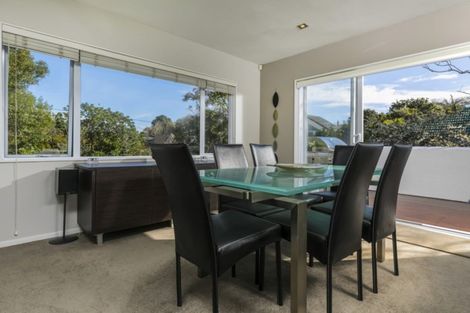 Photo of property in 6a Handley Avenue, Narrow Neck, Auckland, 0624