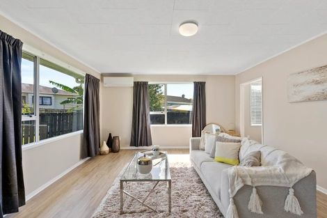 Photo of property in 39 Court Town Close, Mangere, Auckland, 2022