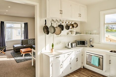 Photo of property in 75a Pirie Street, Mount Victoria, Wellington, 6011