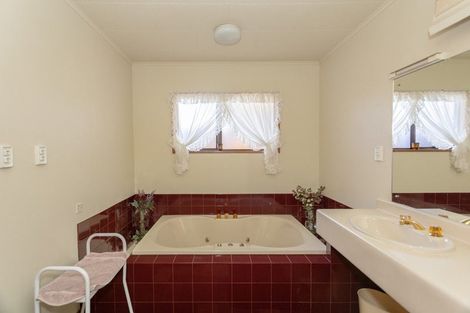 Photo of property in 16 Coronation Street, Moeraki, Palmerston, 9482