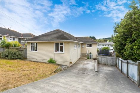 Photo of property in 61 Jillett Street, Titahi Bay, Porirua, 5022