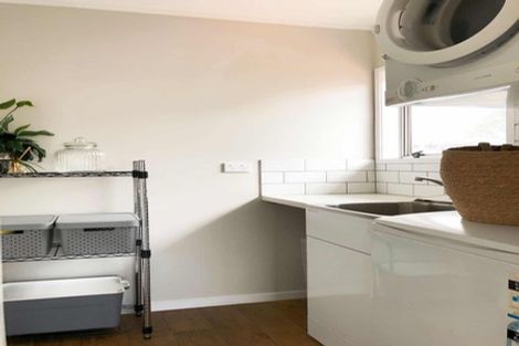 Photo of property in 22 Cedar Heights Avenue, Massey, Auckland, 0614