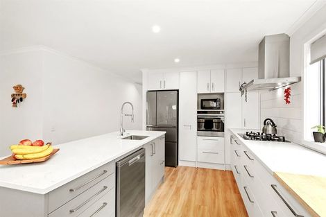 Photo of property in 7 Torea Place, Kenepuru, Porirua, 5022