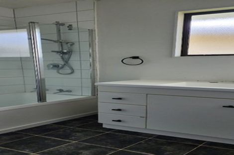 Photo of property in 363 Cambridge Road, Hillcrest, Hamilton, 3216